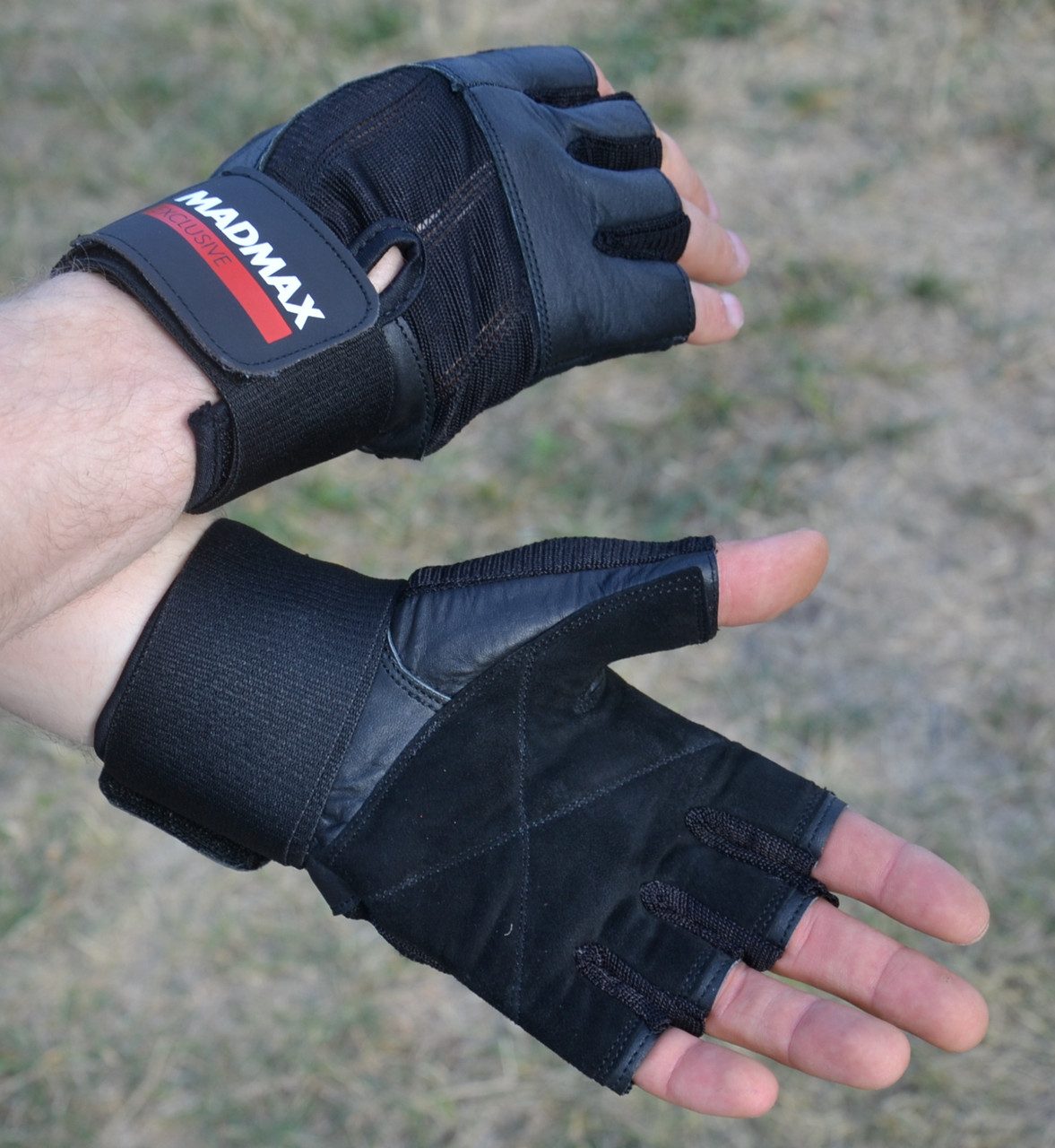 Рукавички для фітнесу MadMax MFG-269 Professional Exclusive Black S