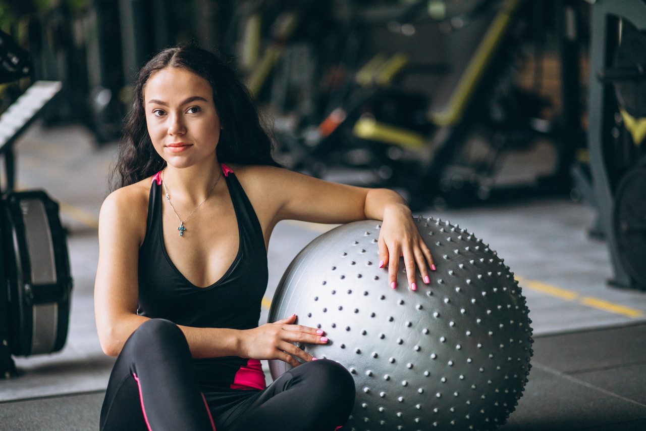 М’яч для фітнесу (фітбол) напівмасажний PowerPlay 4003 Ø65 cm Gymball Сірий + помпа