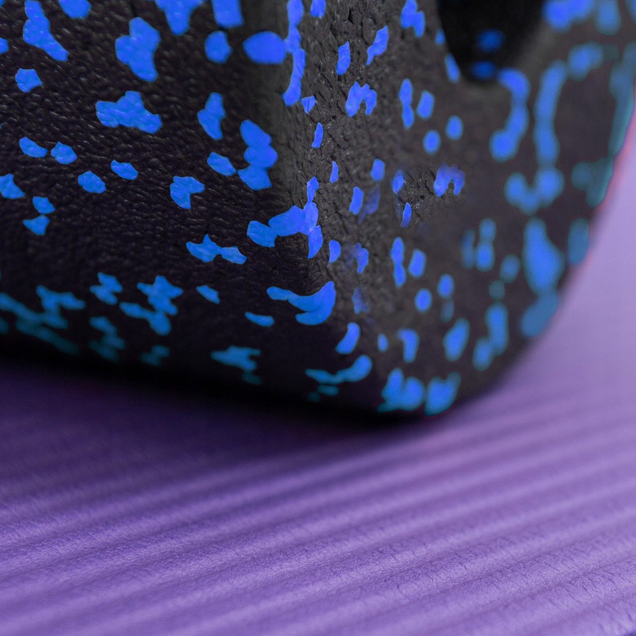 Набір для йоги PowerPlay PP_4008 EPP Foam Roller Set роллер + 2 масажні м’ячі Чорно-синій