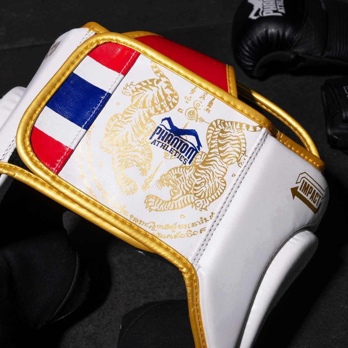 Боксерський шолом Phantom Muay Thai Full Face White Gold (капа в комплекті)