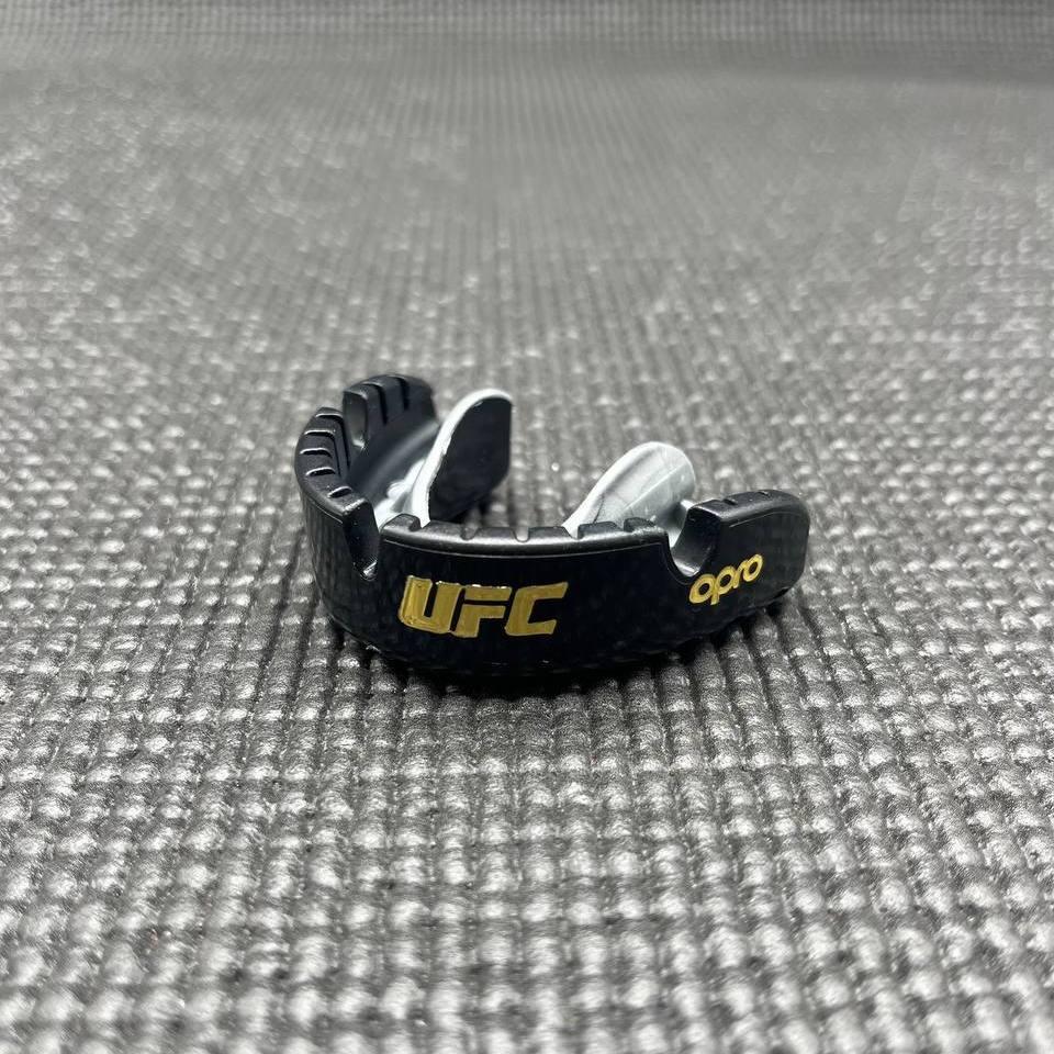 Капа OPRO Gold Braces під брекети доросла (вік 11+) Blackl/Silver(art.102518001)