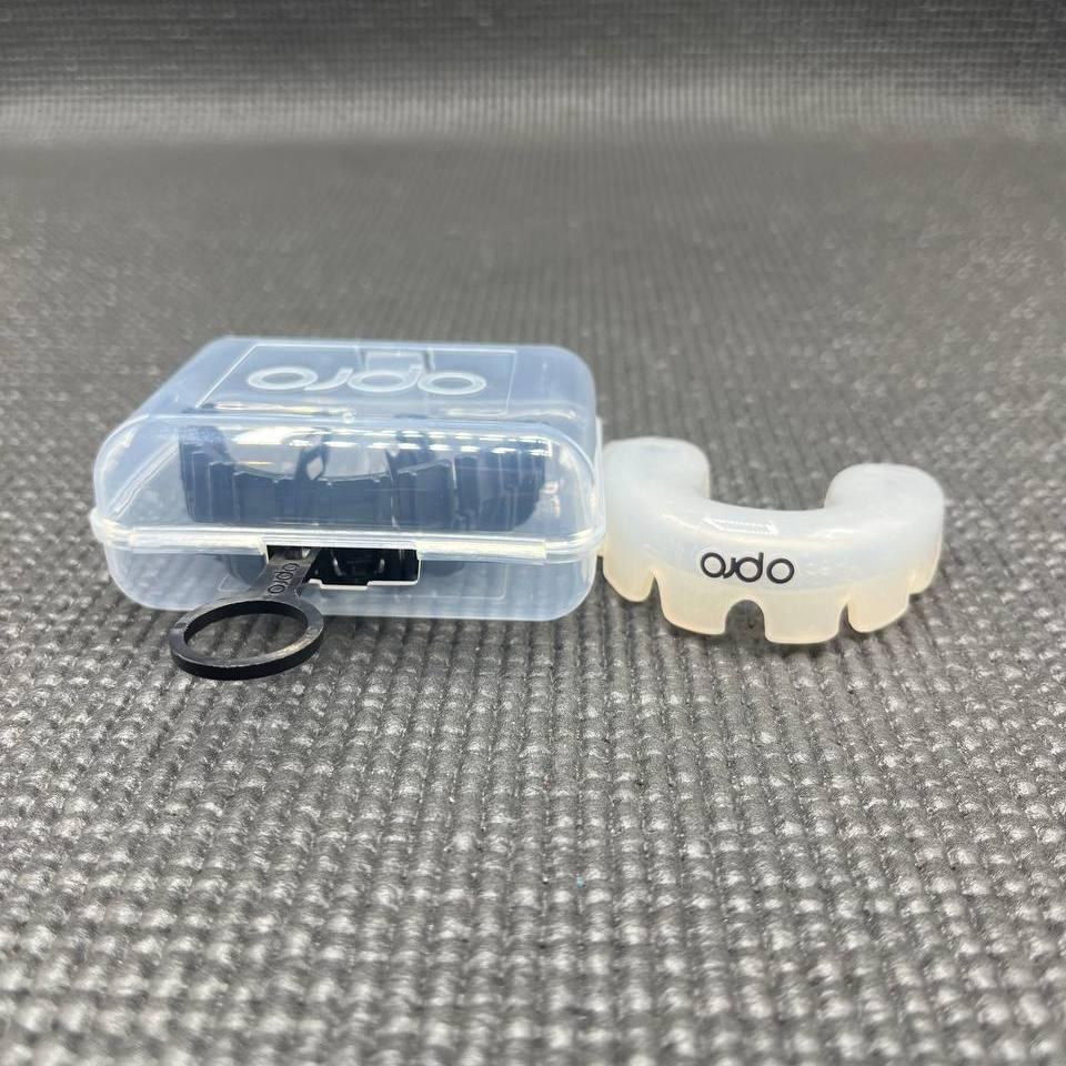 Капа OPRO Instant Single Colour Braces доросла (вік 11+) Clear (art.102522007)